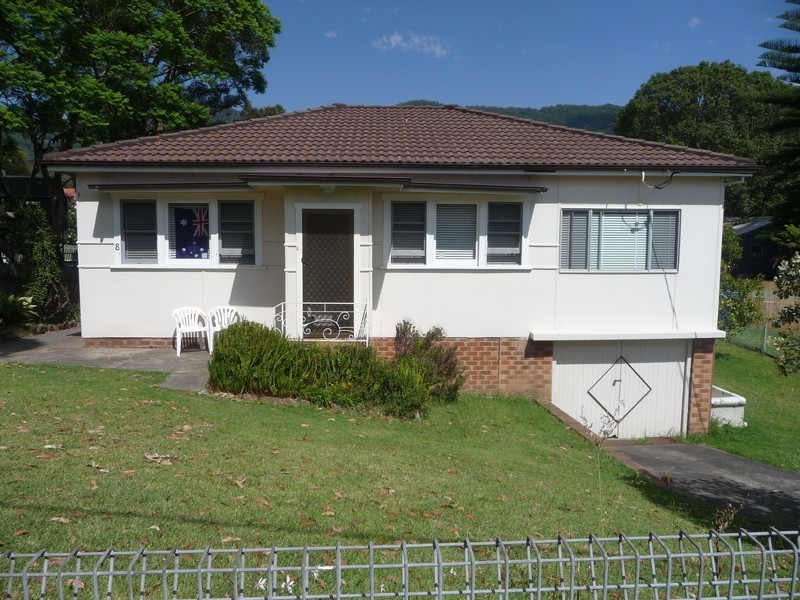 8 Napier Street, Balgownie NSW 2519