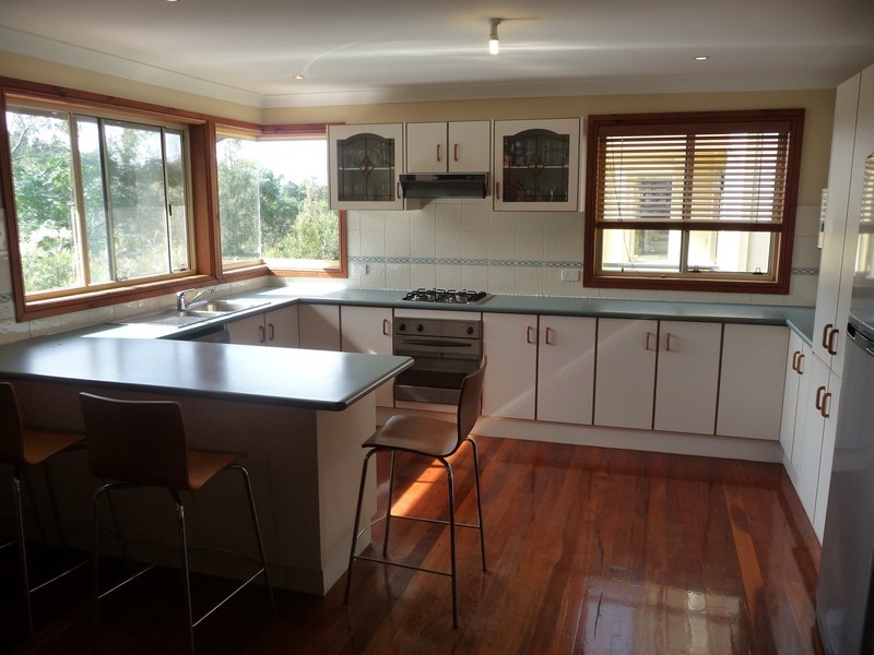 15 Sugarwood Close, Farmborough Heights NSW 2526