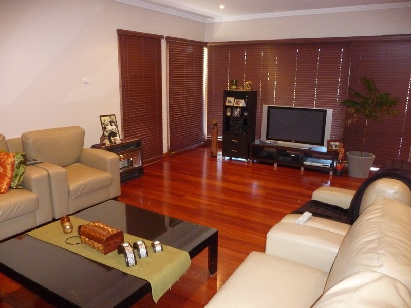 125 Little Lake Crescent, Warilla NSW 2528