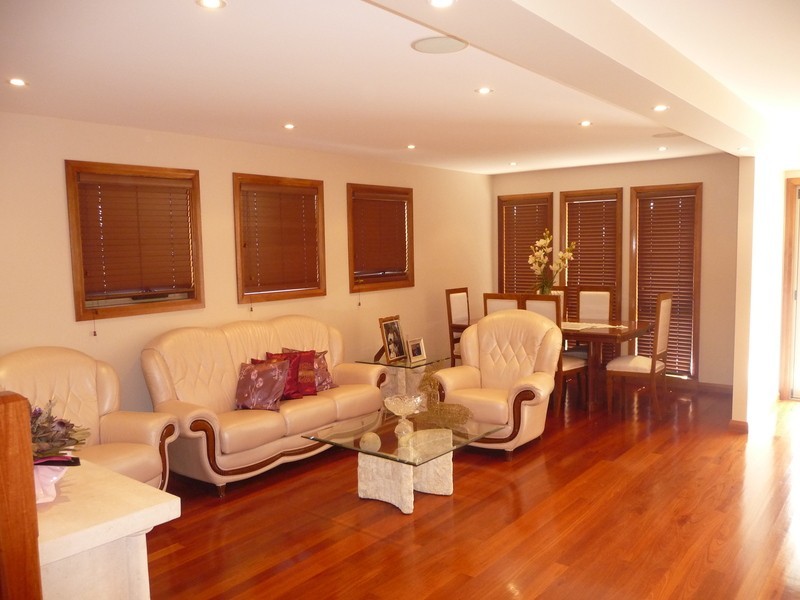 125 Little Lake Crescent, Warilla NSW 2528