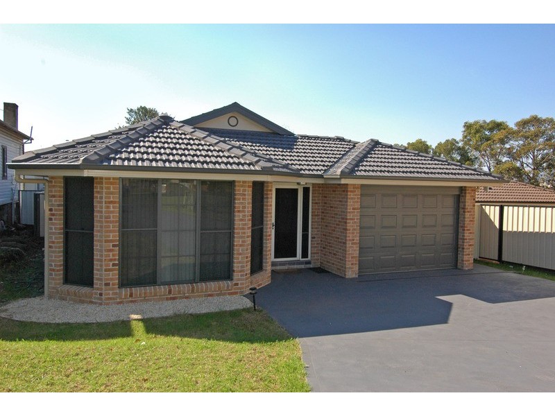 16 Fifth Avenue, Port Kembla NSW 2505