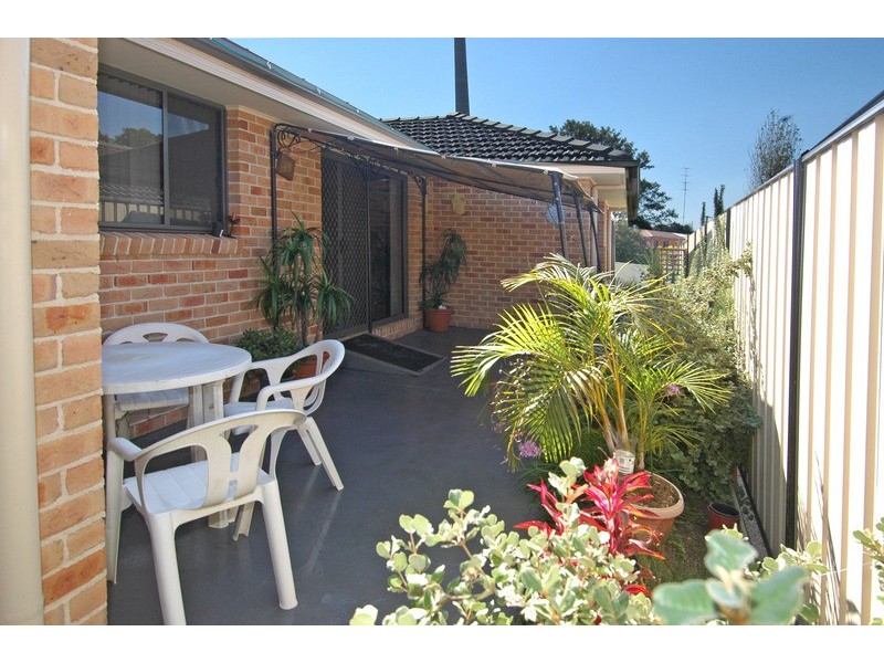 16 Fifth Avenue, Port Kembla NSW 2505