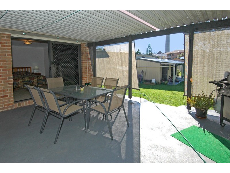 16 Fifth Avenue, Port Kembla NSW 2505