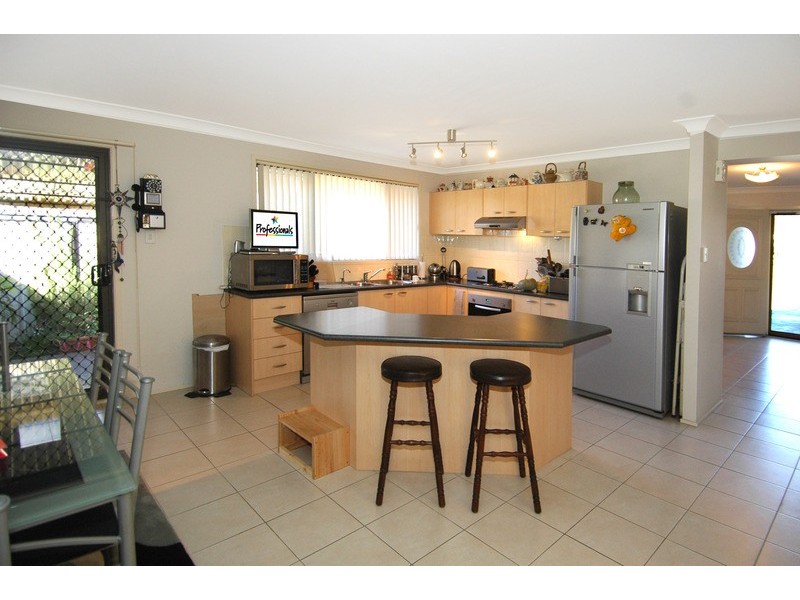 16 Fifth Avenue, Port Kembla NSW 2505