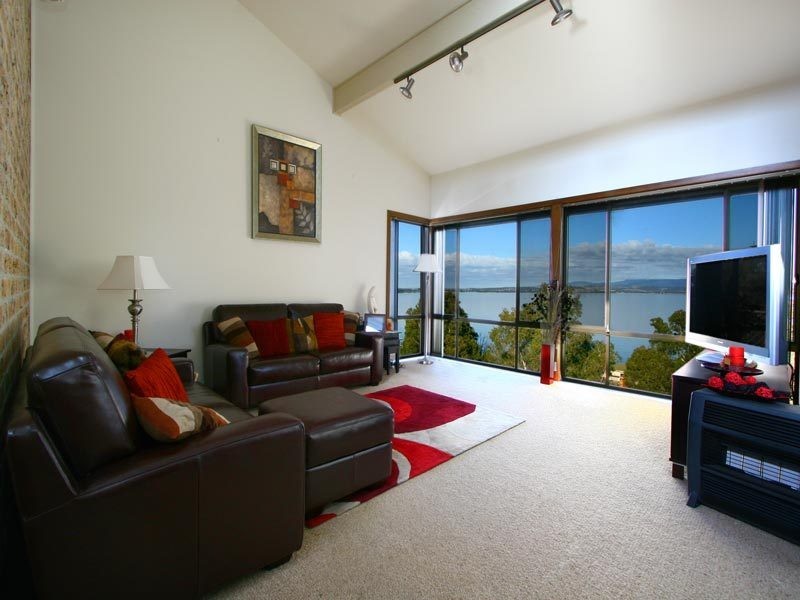 29 Hassan Street, Lake Heights NSW 2502