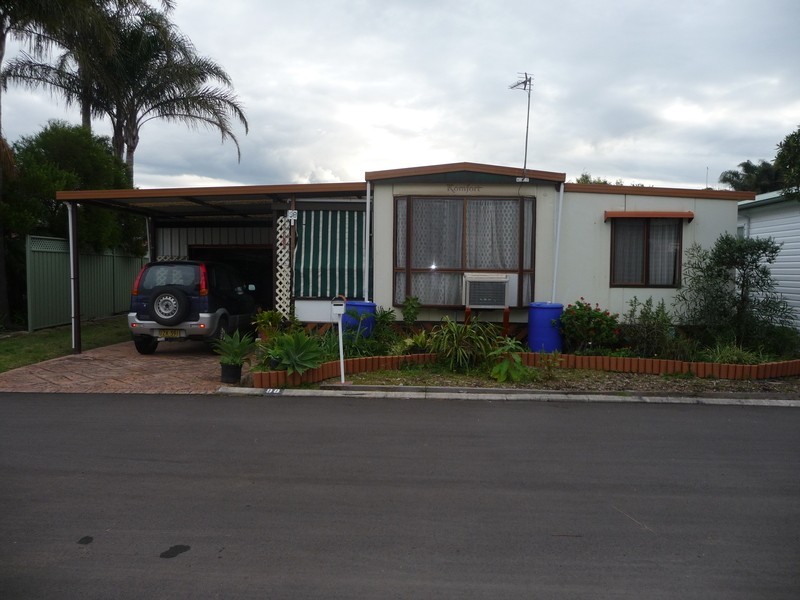 98 Lakeline Drive, Kanahooka NSW 2530