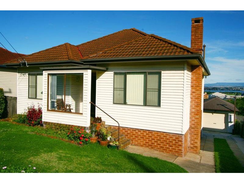 89 Robertson Street, Port Kembla NSW 2505