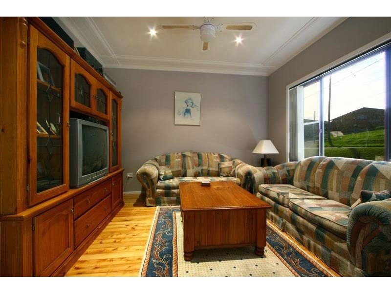 89 Robertson Street, Port Kembla NSW 2505