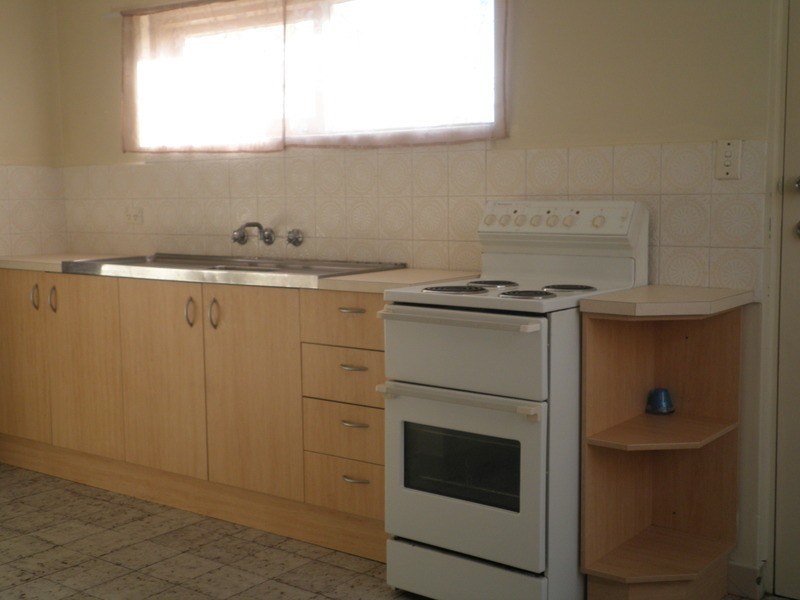 2/250 Flagstaff Road, Lake Heights NSW 2502