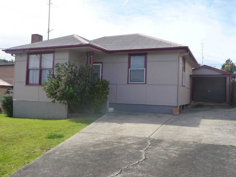 3 Barber Street, Berkeley NSW 2506