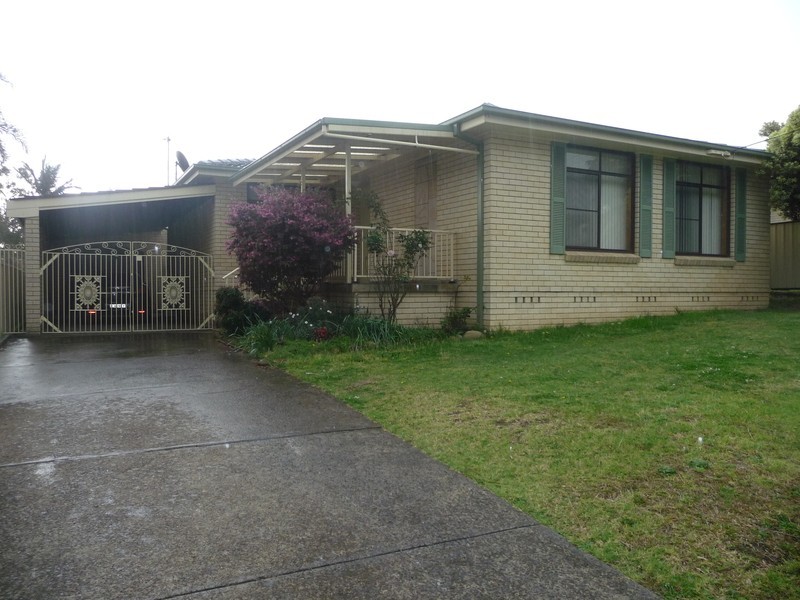 130 Cuthbert Drive, Mount Warrigal NSW 2528
