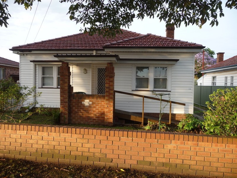 30 Kiernan Avenue, Gwynneville NSW 2500