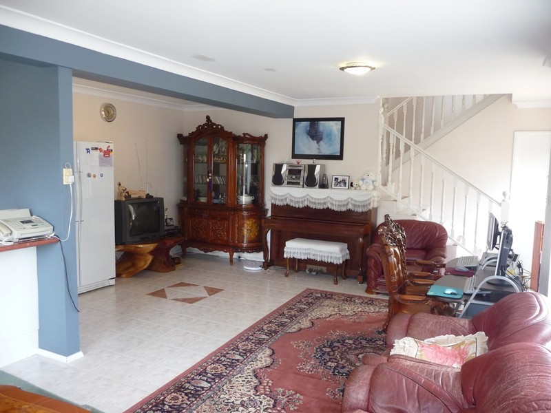 2/73 Gilmore Street, West Wollongong NSW 2500