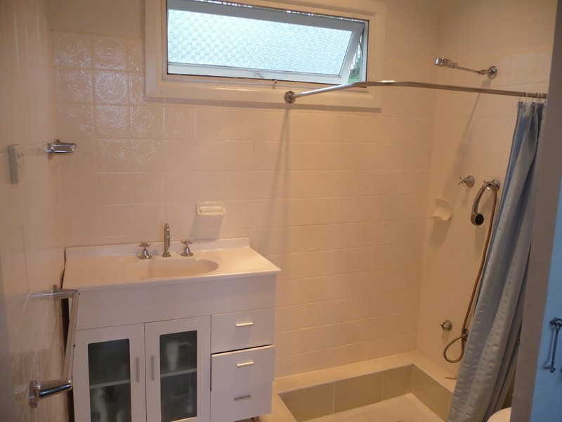 84 Bellevue Rd Road, Figtree NSW 2525