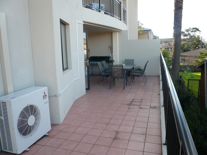 2/18 Hercules Street, Wollongong NSW 2500