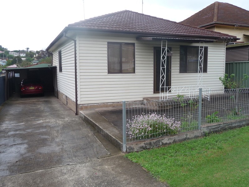 5 Newcastle Street, Cringila NSW 2502