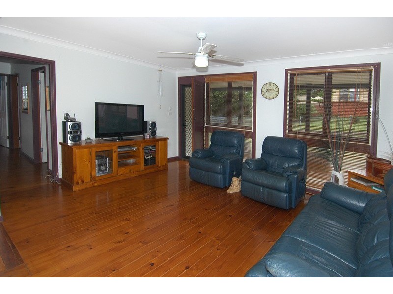 12 Gilba Road, Koonawarra NSW 2530