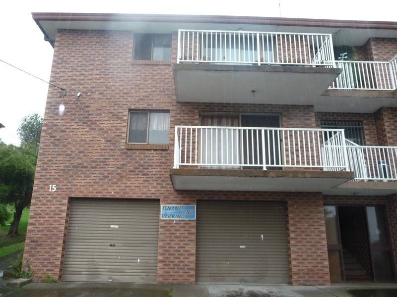 1/15 Melinda Grove, Lake Heights NSW 2502