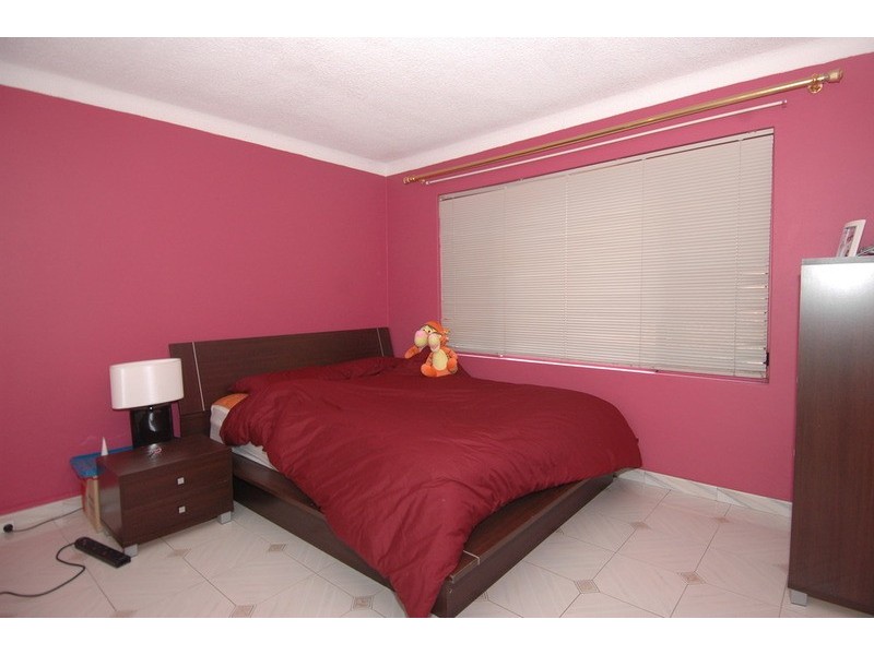 1/15 Melinda Grove, Lake Heights NSW 2502