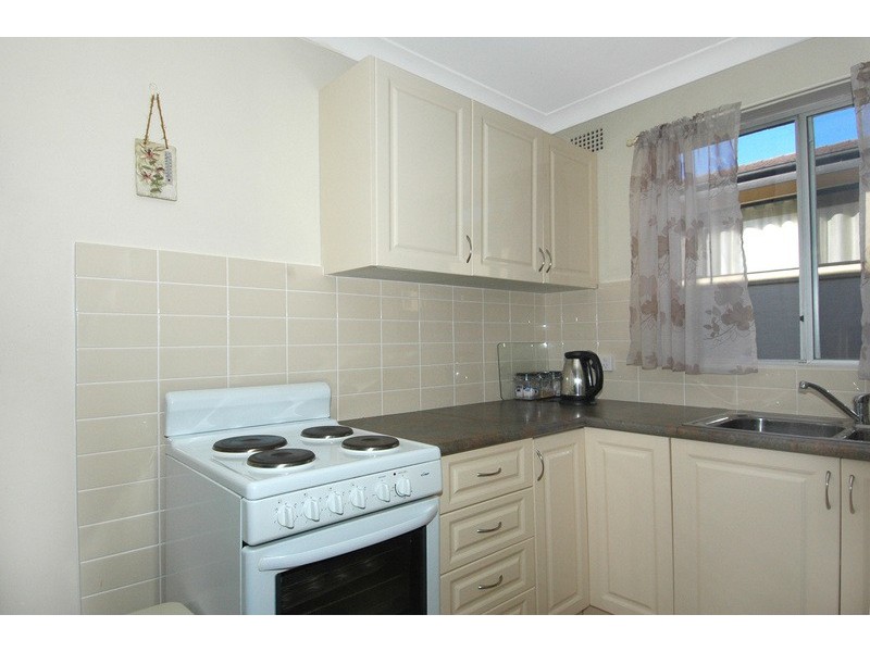 2/27 Underwood Street, Corrimal NSW 2518