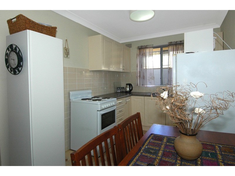 2/27 Underwood Street, Corrimal NSW 2518