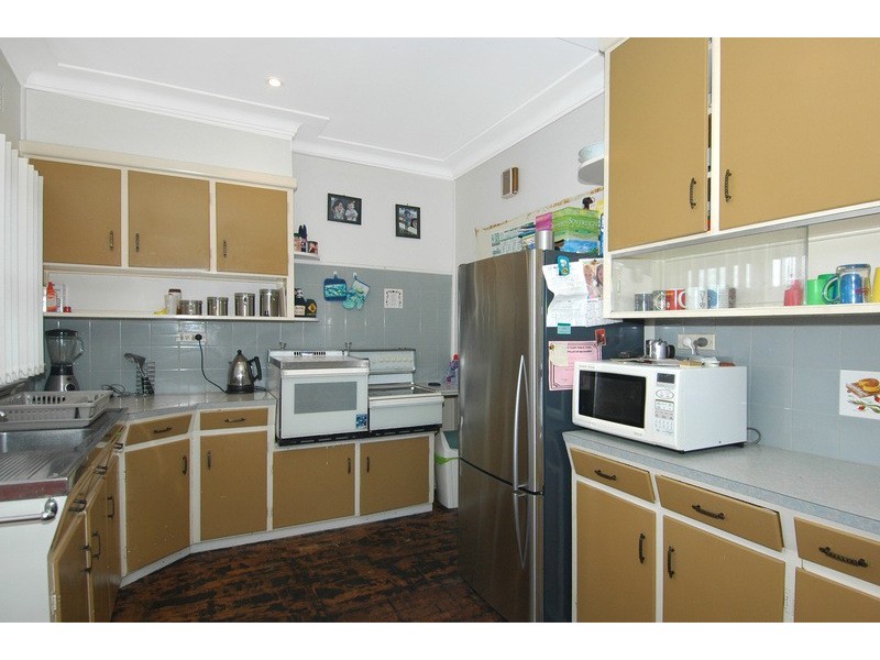 41 Blackman Parade, Unanderra NSW 2526