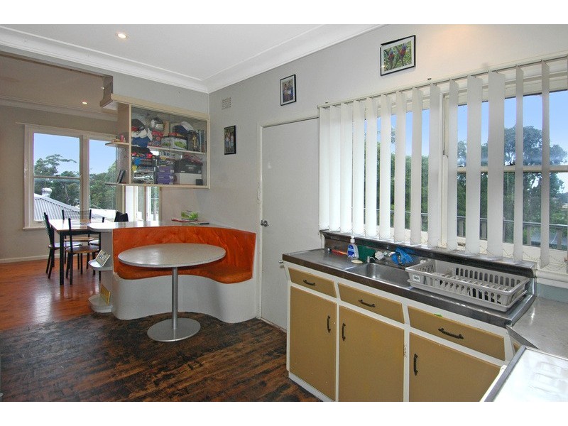 41 Blackman Parade, Unanderra NSW 2526