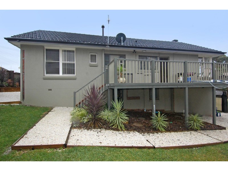 41 Blackman Parade, Unanderra NSW 2526