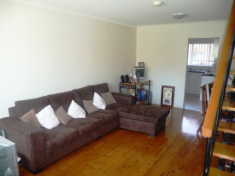 6/16 Railway Street, Corrimal East NSW 2518