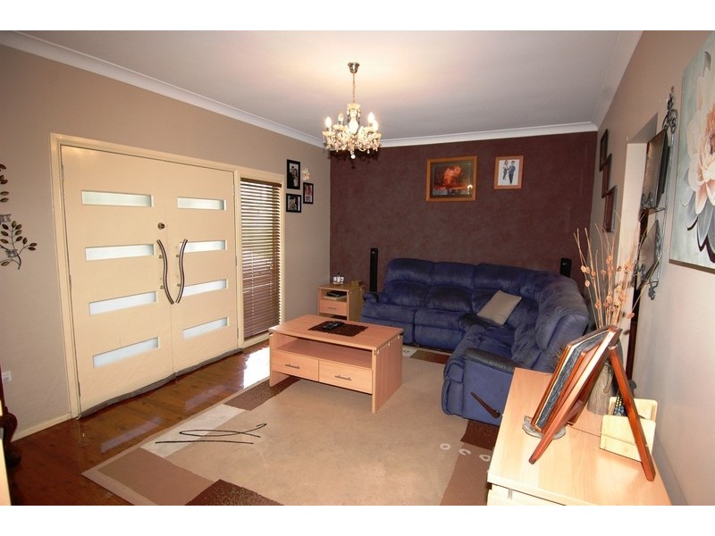 104 Landy Drive, Mount Warrigal NSW 2528