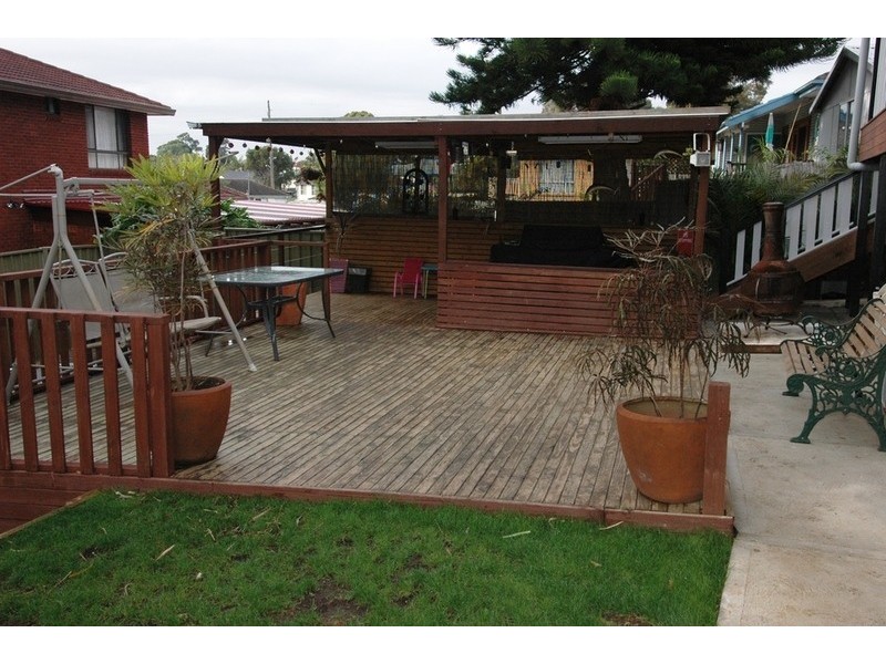 104 Landy Drive, Mount Warrigal NSW 2528