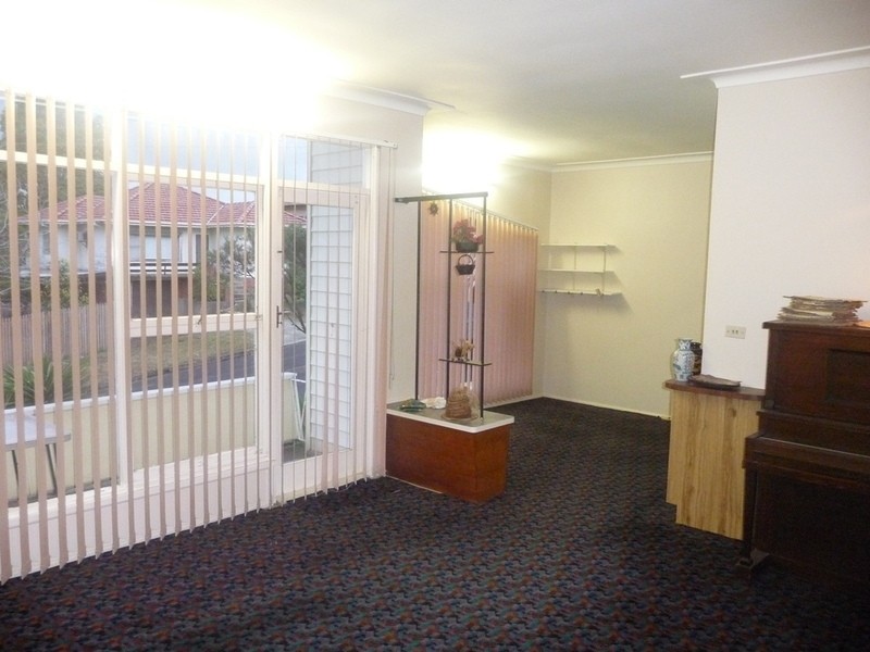 16 Booyong Street, West Wollongong NSW 2500