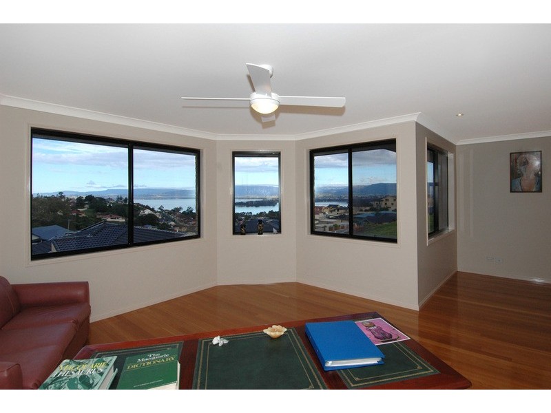 115 Shearwater Drive, Berkeley NSW 2506