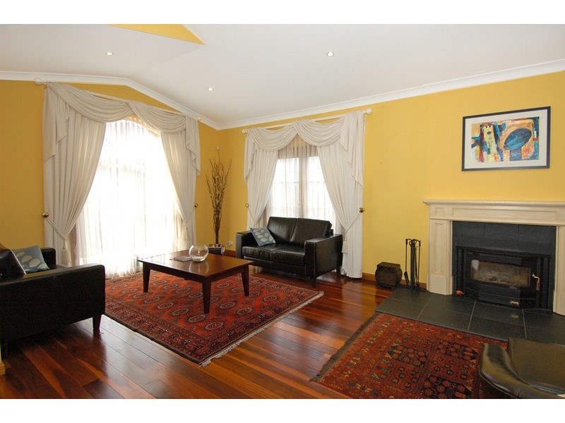 15 Marengo Avenue, Figtree NSW 2525