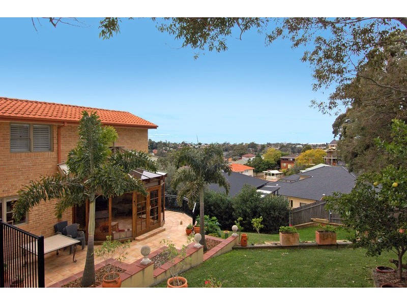 15 Marengo Avenue, Figtree NSW 2525