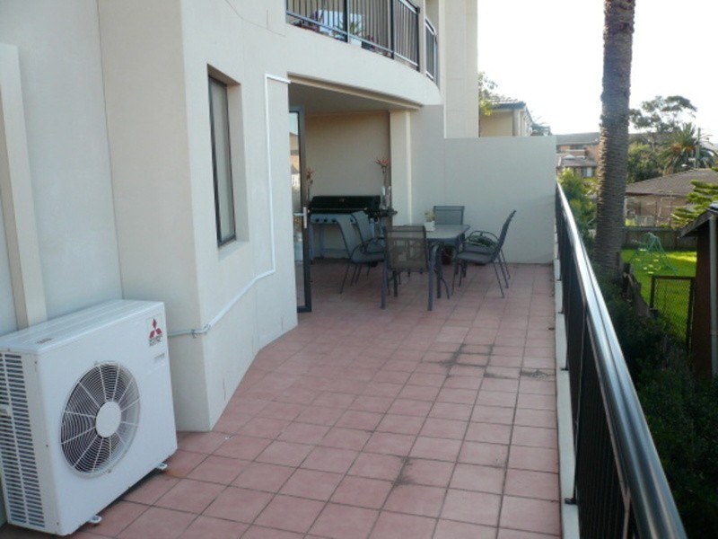 2/18 Hercules Street, Wollongong NSW 2500