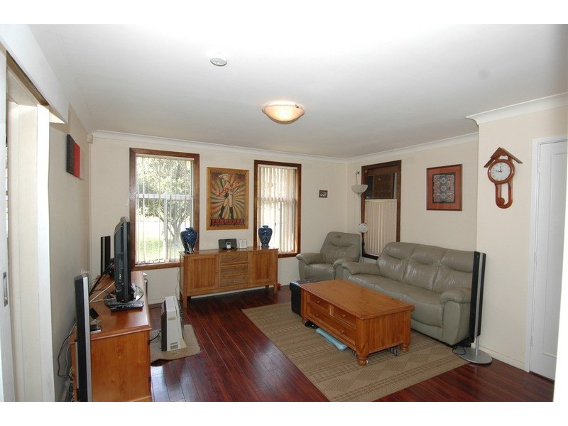 14 Caroona Street, Berkeley NSW 2506