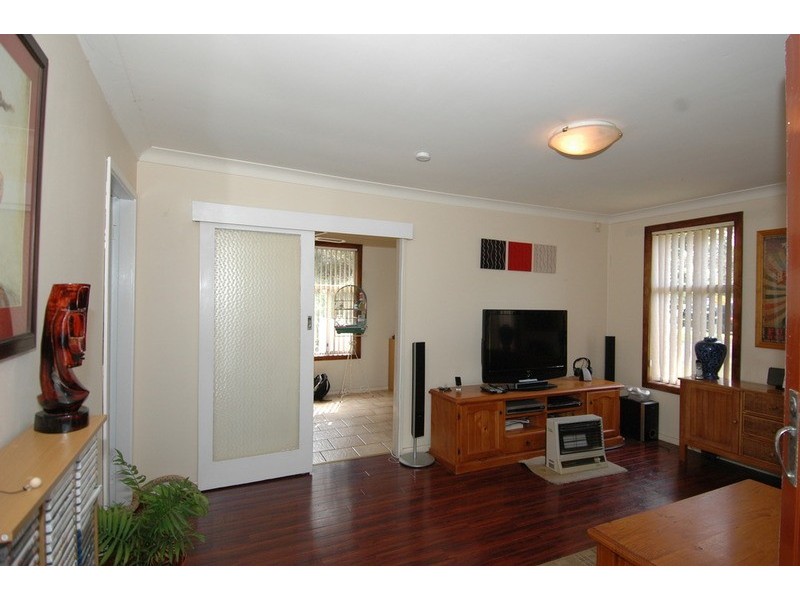 14 Caroona Street, Berkeley NSW 2506