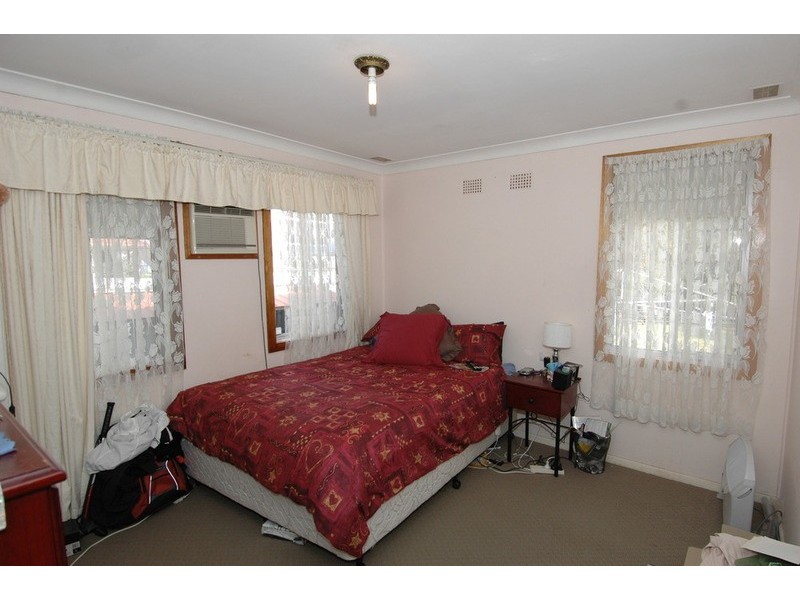 14 Caroona Street, Berkeley NSW 2506