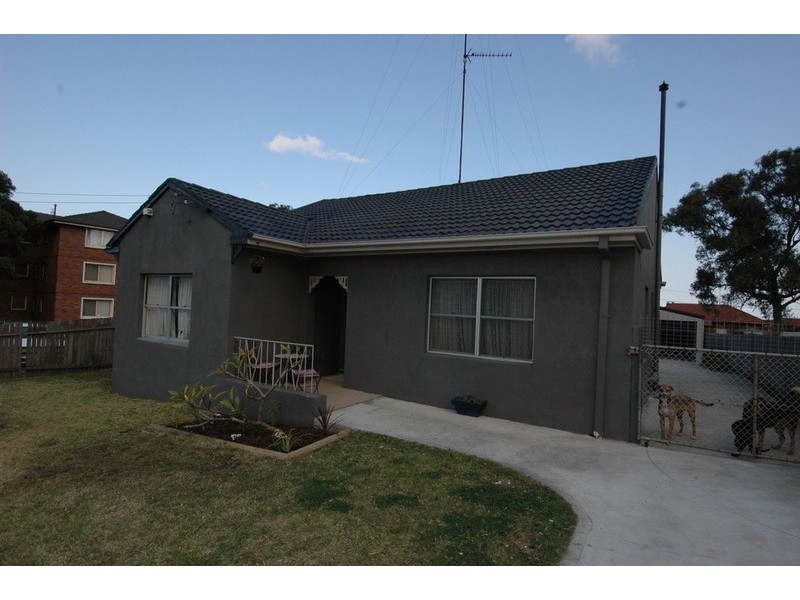 7 Todd Street, Warrawong NSW 2502