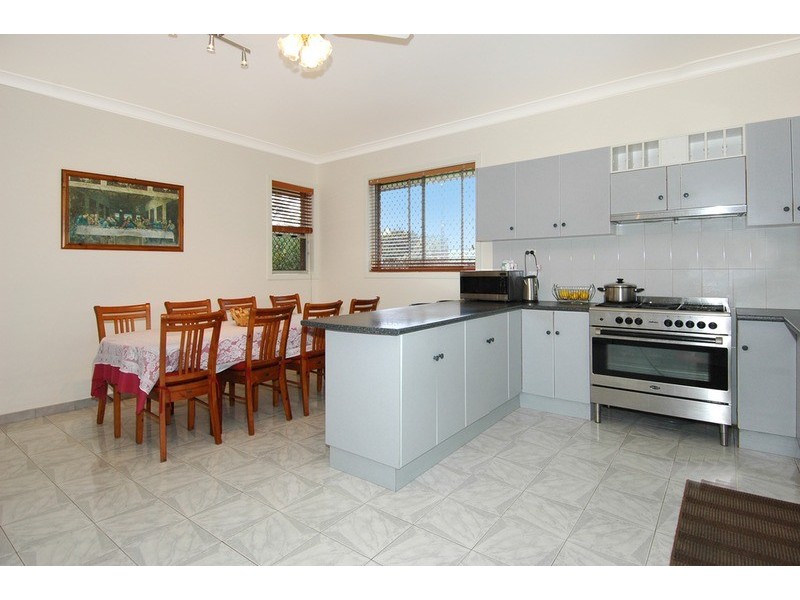 38 Collins Street, Corrimal NSW 2518