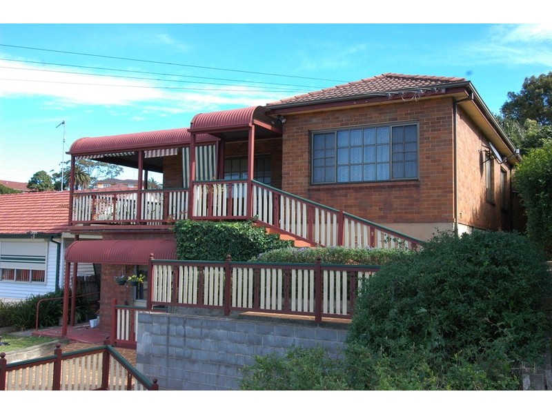 62 Denise Street, Lake Heights NSW 2502