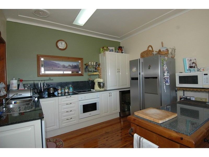 62 Denise Street, Lake Heights NSW 2502