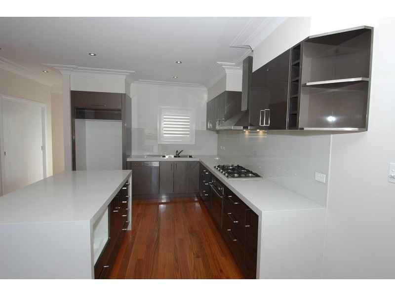 8A Robinson Street, Wollongong NSW 2500