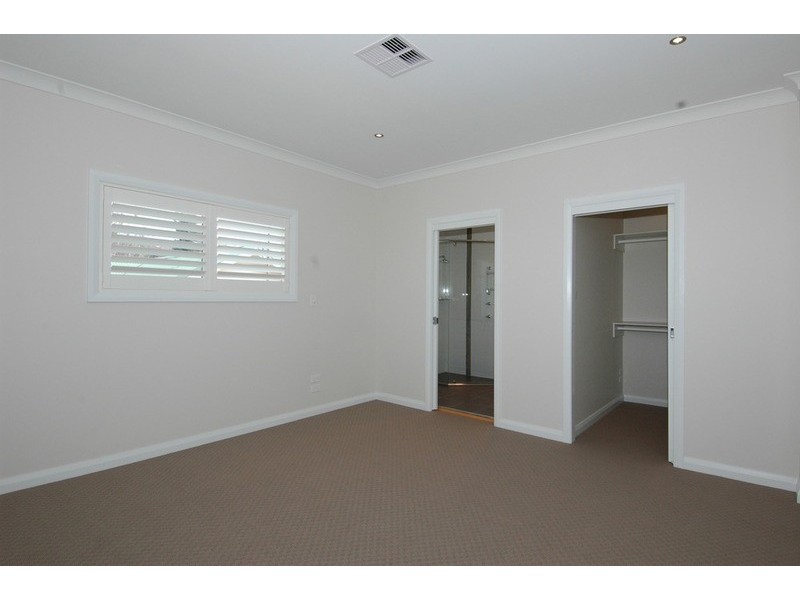 8A Robinson Street, Wollongong NSW 2500