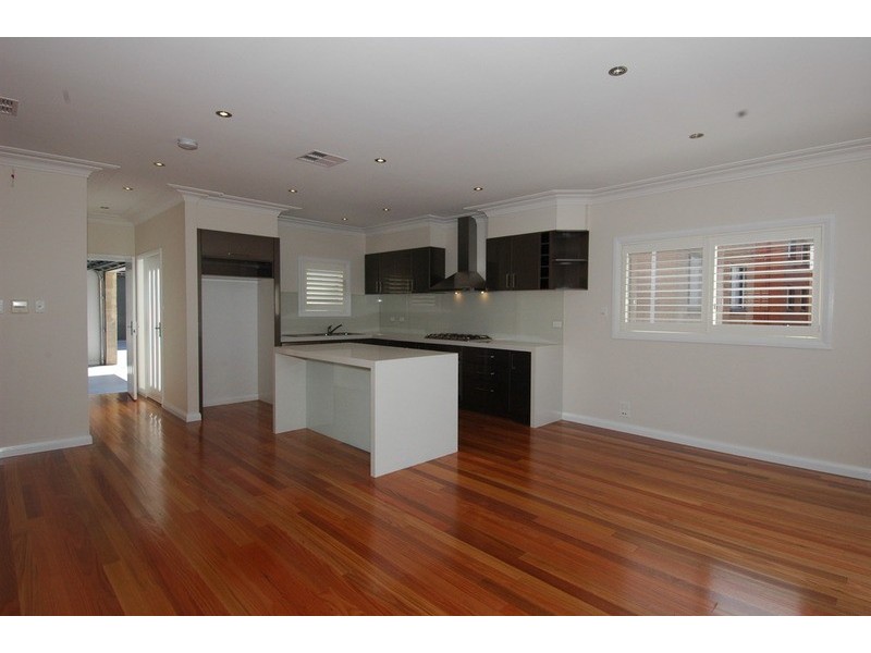 8A Robinson Street, Wollongong NSW 2500