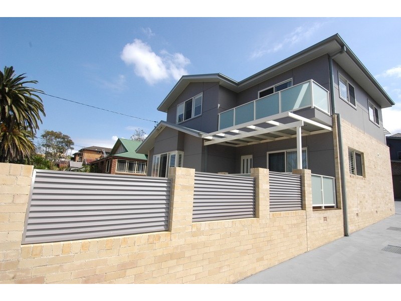 8A Robinson Street, Wollongong NSW 2500