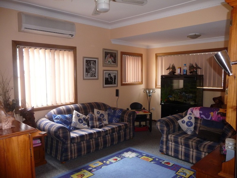 9 Newcastle Street, Cringila NSW 2502
