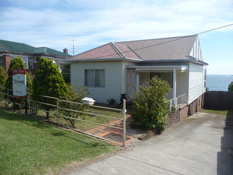 8 Gallipoli Street, Port Kembla NSW 2505