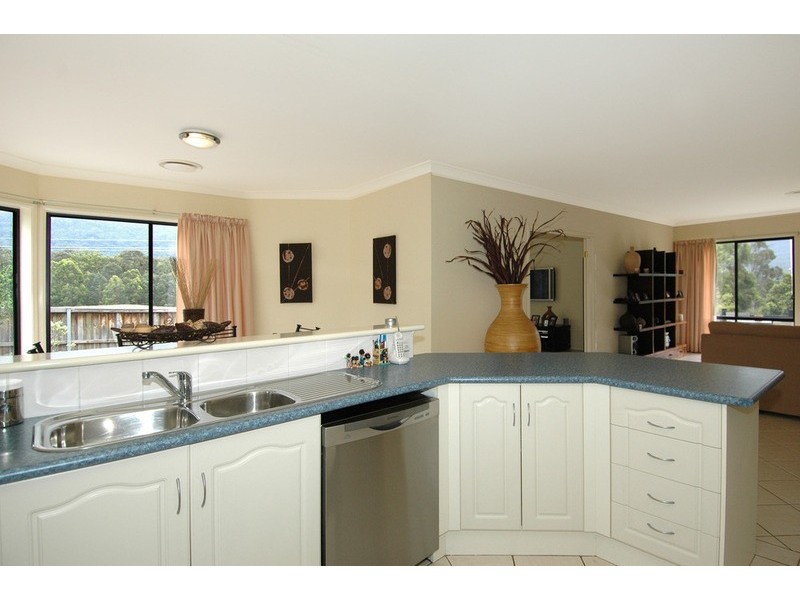 38 Mundoonen Crescent, Horsley NSW 2530